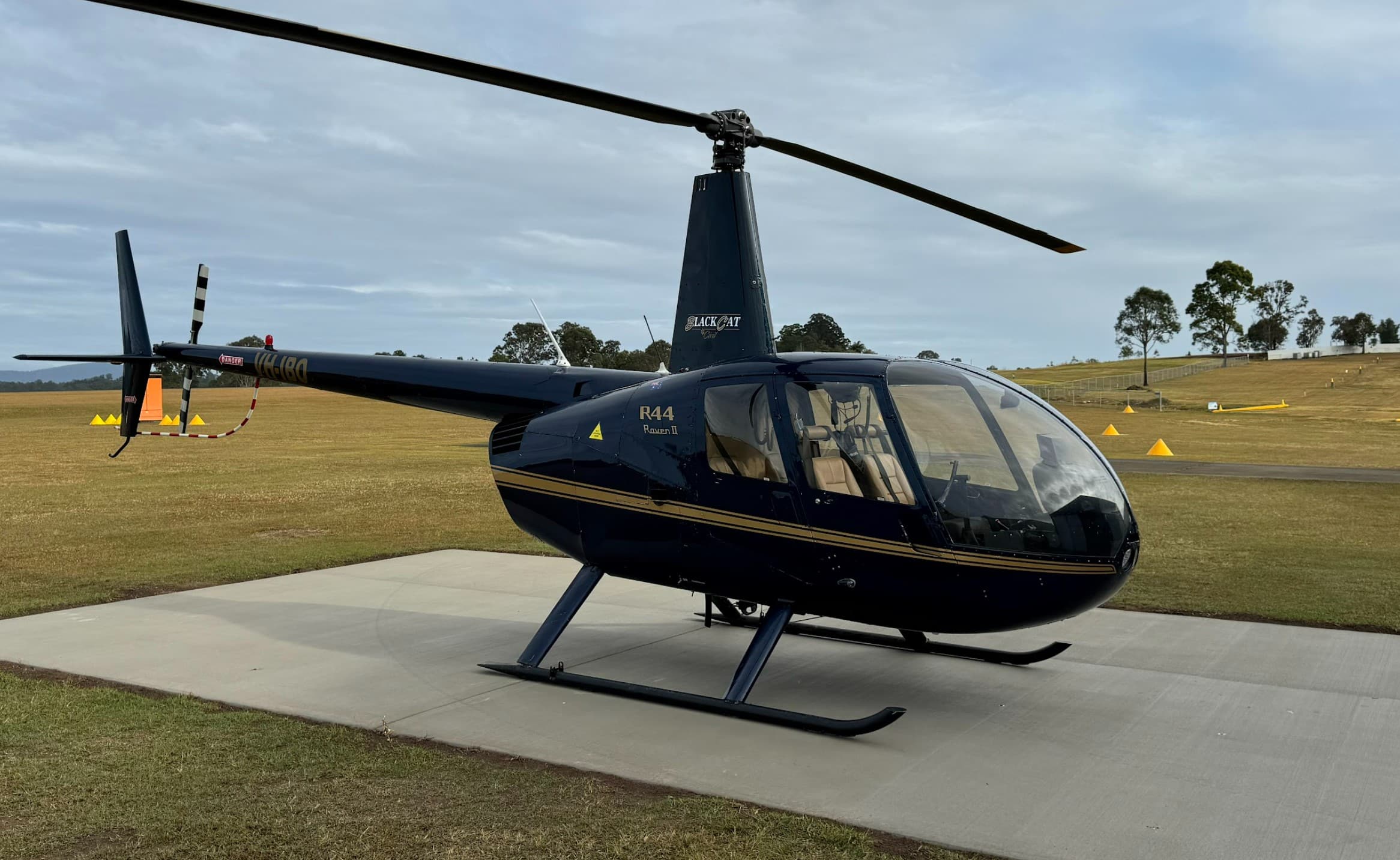 Robinson R44
